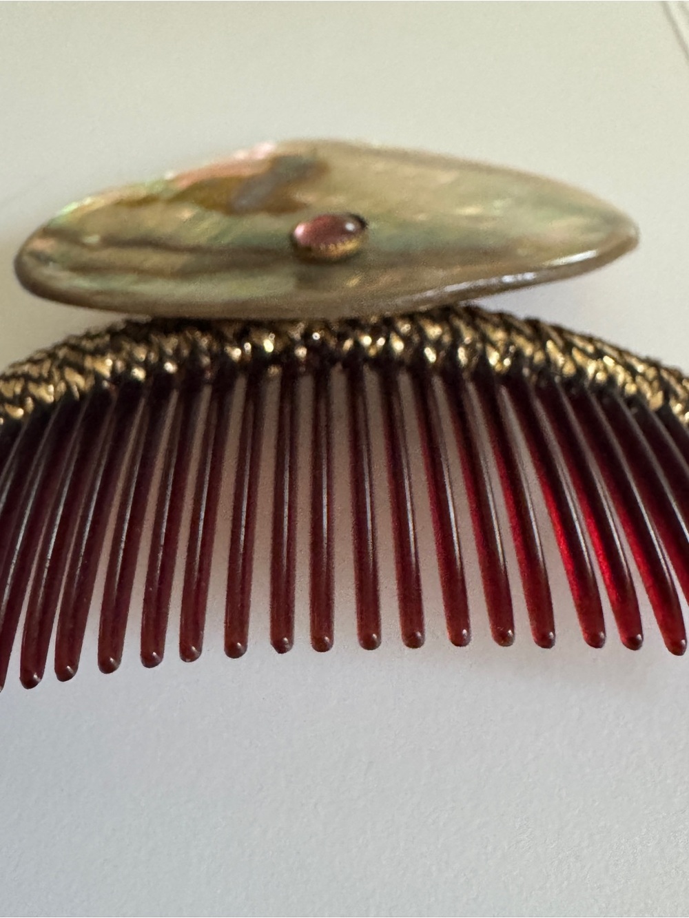 Beautiful Vintage Art Novo mother-of-pearl hair comb accessory - Picture 5 of 10